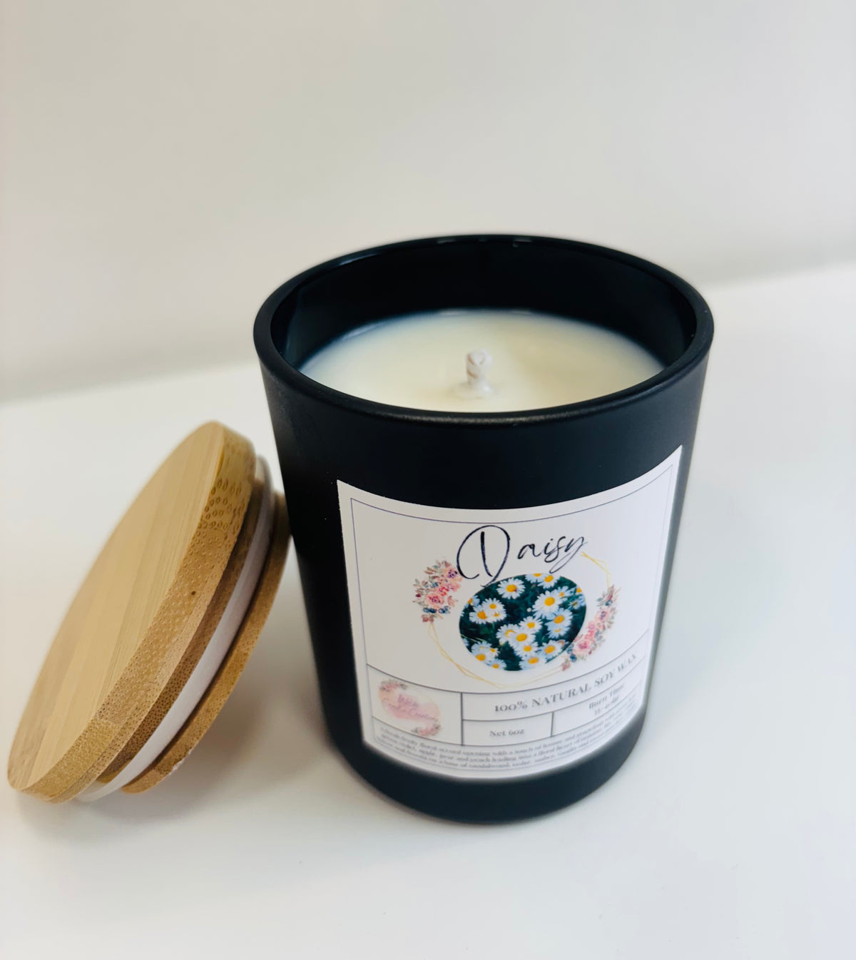 Daisy Soy Candle | Black Jar with Bamboo Lid | Hand-Poured 6oz